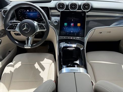 Certified 2025 Mercedes-Benz GLC 300 4MATIC image 2