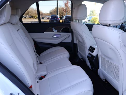 Certified 2025 Mercedes-Benz GLE 350 GLE 350W4 w/ 3rd Row Seat Package image 24