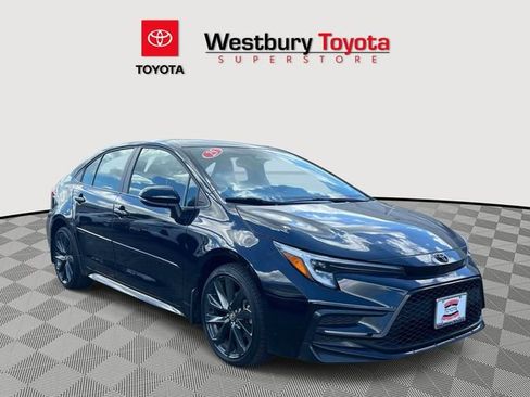 Used 2025 Toyota Corolla SE w/ Convenience Package FWD image 1