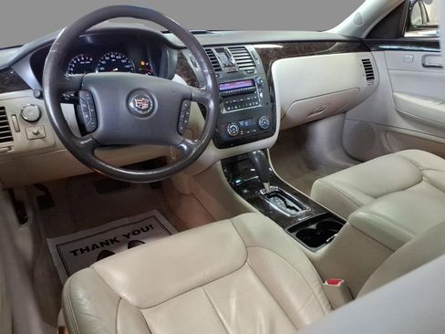 Used 2008 Cadillac DTS w/ Sun And Sound Package FWD image 10