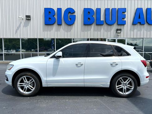 Used 2016 Audi Q5 2.0T Premium Plus w/ Technology Package image 2