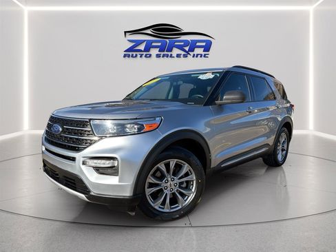 Used 2023 Ford Explorer XLT w/ Equipment Group 202A image 1