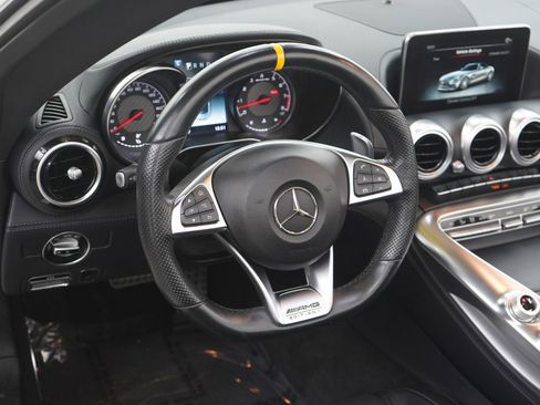 Used 2019 Mercedes-Benz AMG GT Roadster image 17
