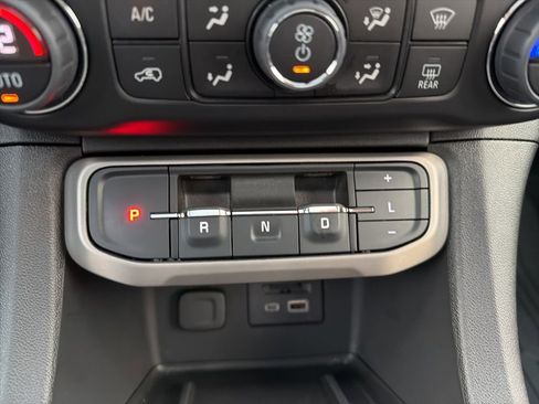 Used 2022 GMC Acadia Denali w/ Denali Ultimate Package image 33