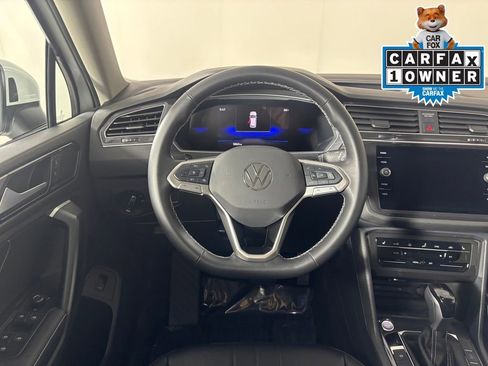 Used 2024 Volkswagen Tiguan SE image 14