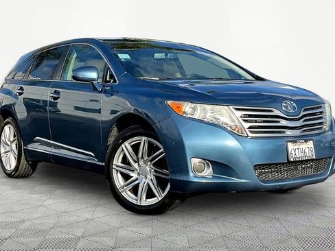 Used 2012 Toyota Venza LE w/ LE Convenience Pkg image 1