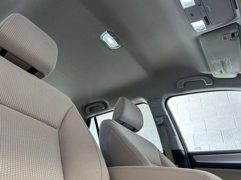 Used 2019 Subaru Outback 2.5i Premium AWD/4WD image 17
