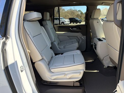 New 2026 GMC Yukon XL Denali image 19