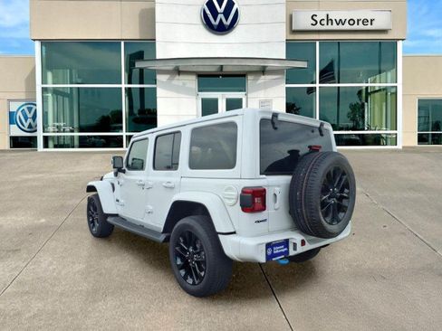 Used 2021 Jeep Wrangler Unlimited Sahara AWD/4WD image 10