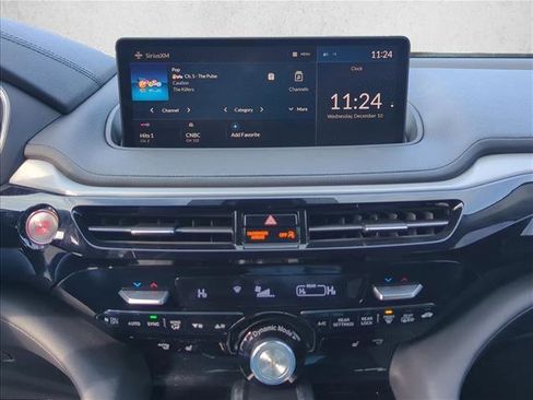 Used 2024 Acura MDX FWD image 13