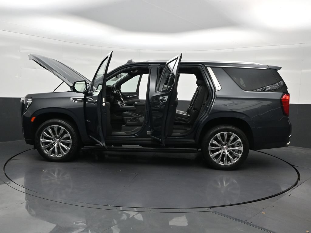 Used 2021 GMC Yukon Denali w/ Denali Premium Package AWD/4WD image 34