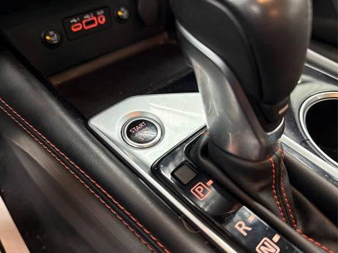 Used 2023 Nissan Altima 2.5 SR image 29