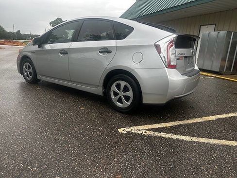Used 2013 Toyota Prius Two FWD image 6