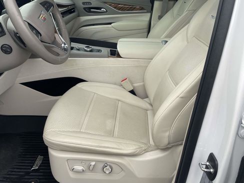 Used 2024 Cadillac Escalade ESV Premium Luxury Platinum w/ LPO, Floor Liner Package AWD/4WD image 8