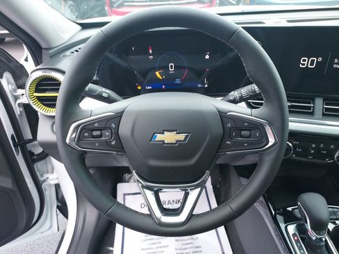New 2026 Chevrolet Trax LT w/ Driver Confidence Package FWD image 17