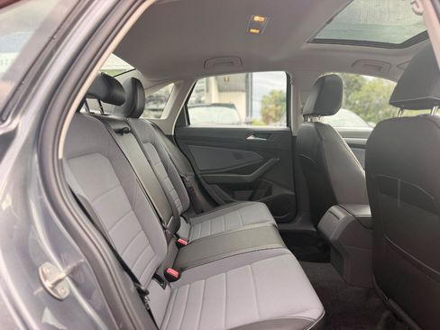 Used 2026 Volkswagen Jetta SE FWD image 16