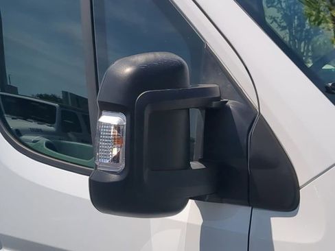 Used 2025 RAM ProMaster 2500 w/ Convenience Group FWD image 12