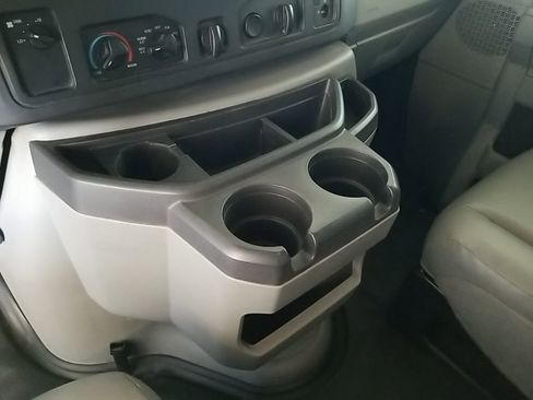 Used 2015 Ford E-450 and Econoline 450 Super Duty w/ Power Windows & Locks Group image 26