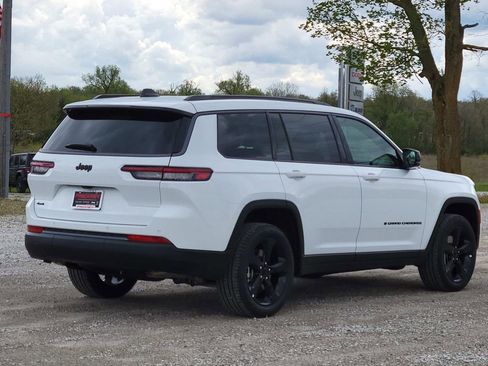 New 2026 Jeep Grand Cherokee L Limited w/ Limited Altitude Package AWD/4WD image 7