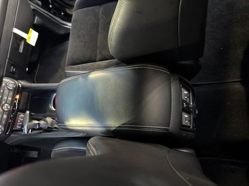 Used 2025 Dodge Durango SRT Hellcat w/ Black Package image 25