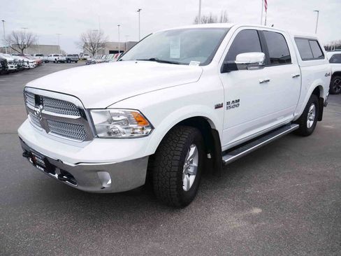 Used 2018 RAM 1500 SLT image 4