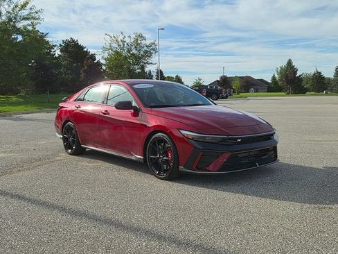 Used 2025 Hyundai Elantra N FWD image 3