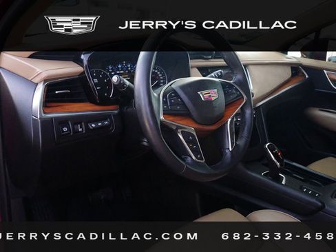 Used 2017 Cadillac XT5 Platinum image 21