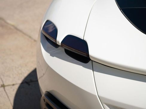 Used 2022 Ferrari Roma RWD image 21