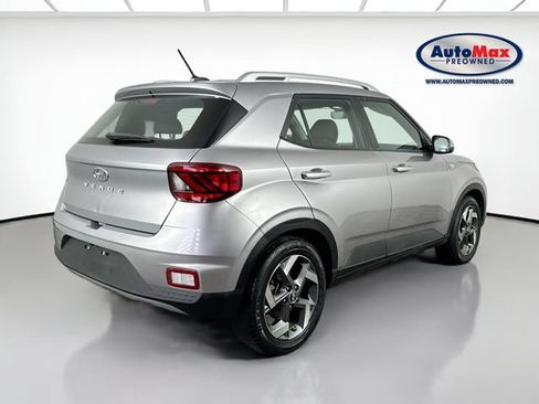 Used 2023 Hyundai Venue SEL w/ Cargo Package FWD image 2