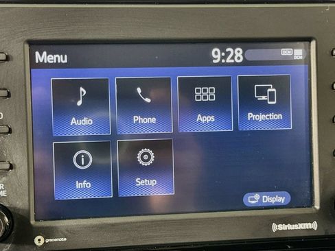 Used 2022 Toyota RAV4 LE AWD/4WD image 22