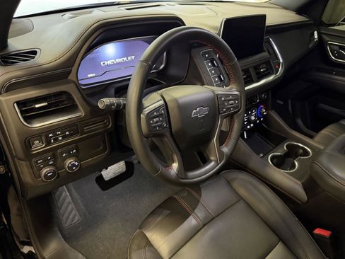 Used 2024 Chevrolet Suburban RST w/ Luxury Package image 4