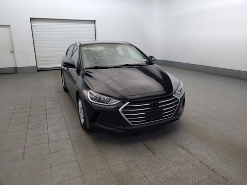 Used 2018 Hyundai Elantra SE FWD image 14