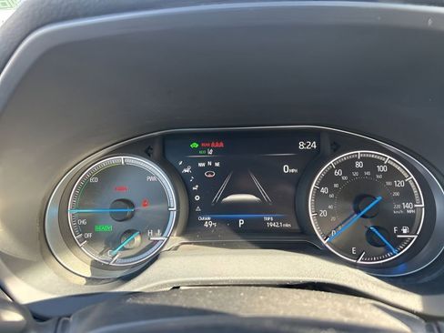 Used 2024 Toyota Venza LE image 22