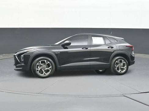 Used 2026 Chevrolet Trax LT w/ LT Convenience Package FWD image 54