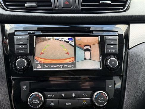 Used 2020 Nissan Rogue Sport SL w/ Premium Package image 16