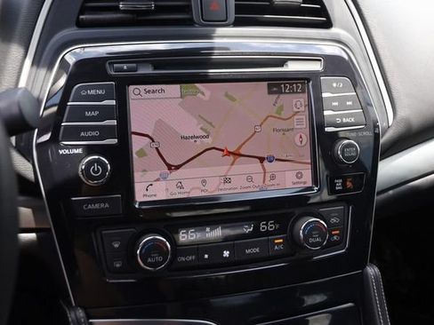 Used 2023 Nissan Maxima SV w/ Floor Mat Group FWD image 15