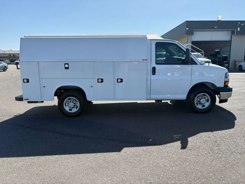 New 2026 Chevrolet Express 3500 w/ Power Convenience Package RWD image 11