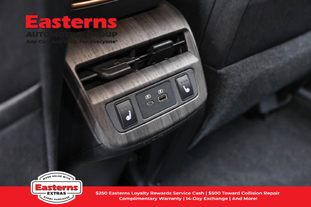 Used 2024 Nissan Ariya AWD image 25