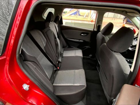 Used 2023 Nissan Rogue SV image 20