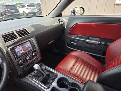 Used 2013 Dodge Challenger R/T RWD image 21
