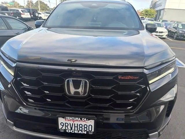 Certified 2025 Honda Pilot TrailSport image 32