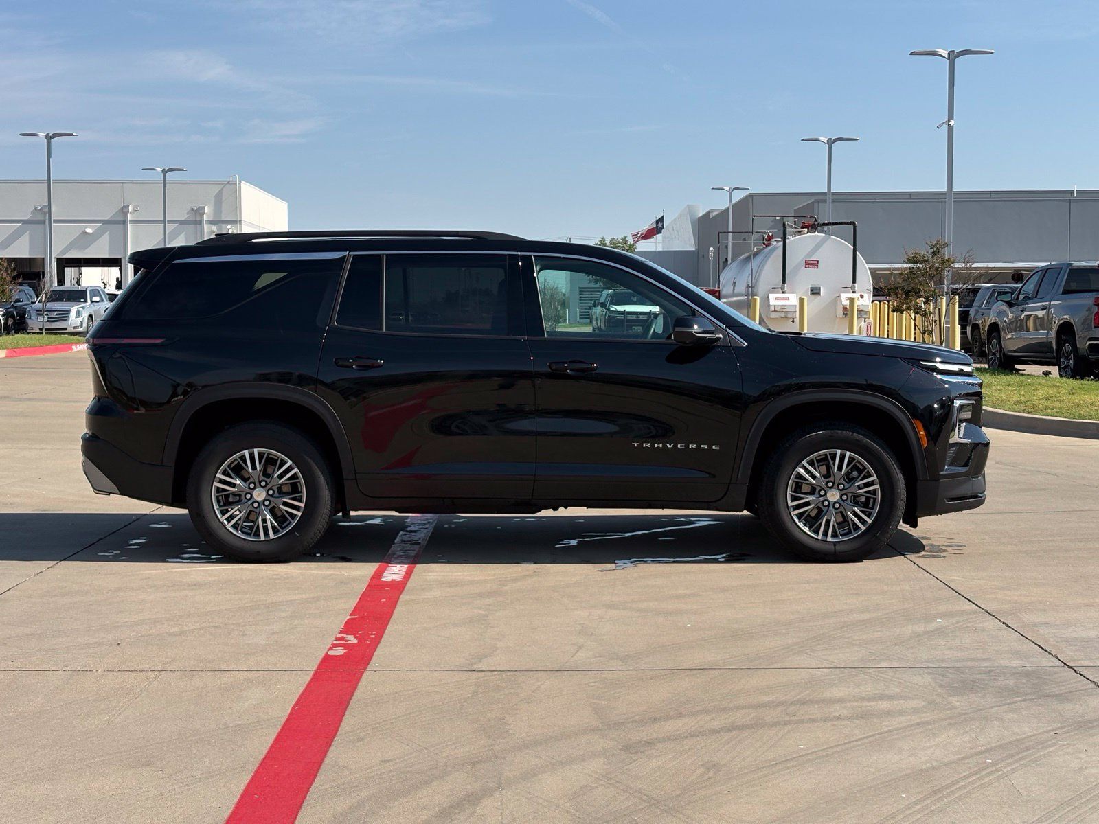 Used 2026 Chevrolet Traverse LT w/ Driver Confidence Package FWD image 8