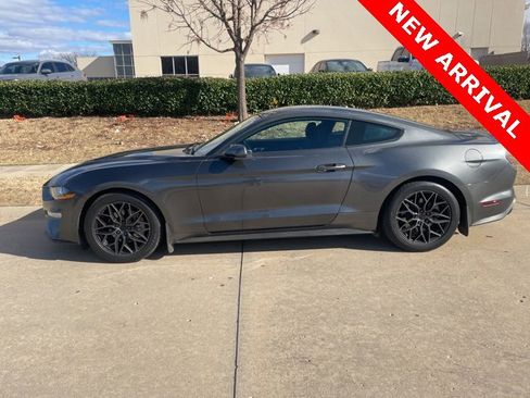 Used 2018 Ford Mustang Coupe w/ Equipment Group 101A image 6
