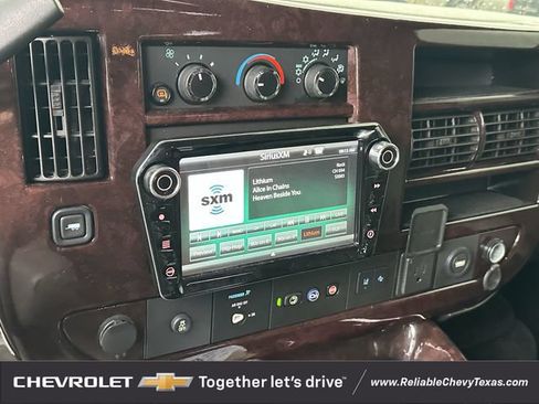 Used 2022 Chevrolet Express 2500 Extended w/ Enhanced Convenience Package RWD image 8