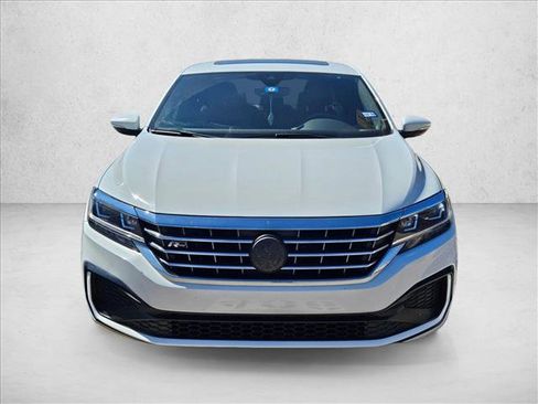 Used 2021 Volkswagen Passat 2.0T R-Line image 2