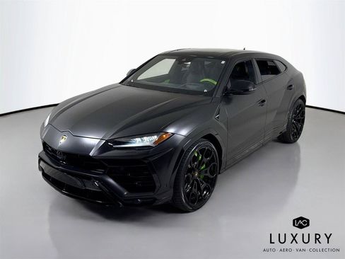 Used 2022 Lamborghini Urus AWD/4WD image 4