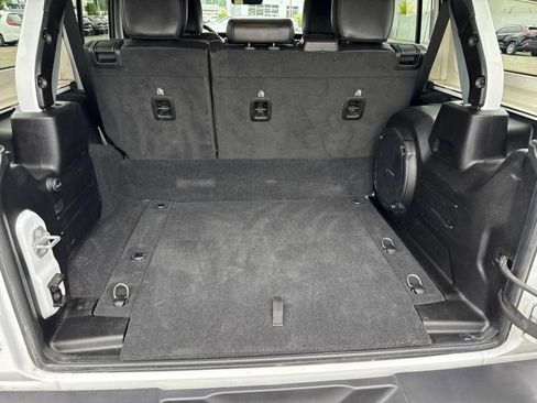 Certified 2022 Jeep Wrangler Unlimited Sahara w/ Cold Weather Group image 31