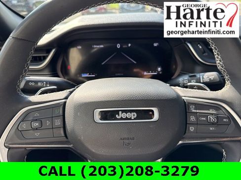 Used 2023 Jeep Grand Cherokee Altitude image 26