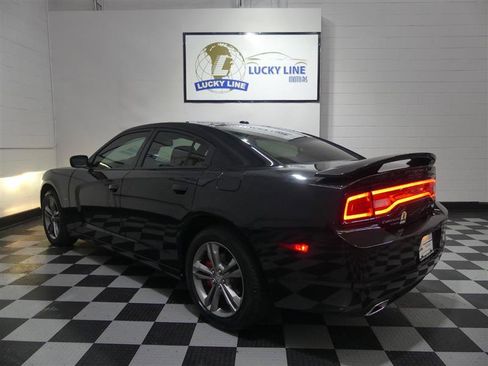 Used 2014 Dodge Charger R/T image 11