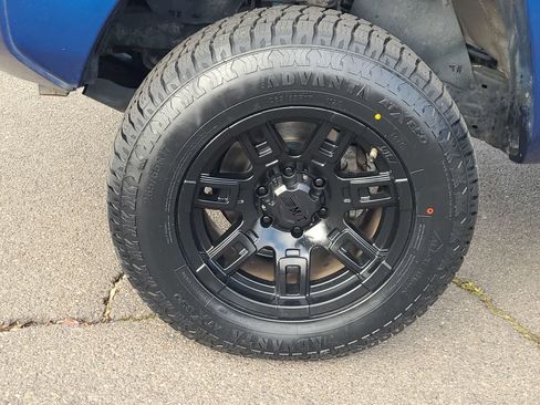 Used 2014 Toyota Tacoma 4x4 Double Cab w/ TRD Sport Package image 16